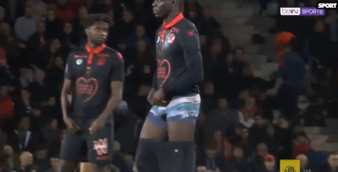 又伤了! 前巴萨10号将被退货：1200万没人接盘 明夏回归（再遇伤情！前巴萨10号恐遭退租，1200万无下家，预计明夏回归）