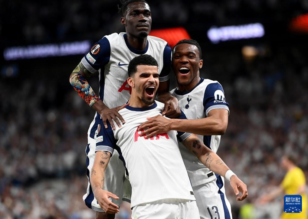 热那亚2-1逆转维罗纳，托斯比建功，洛伦佐-科隆博破门（热那亚2-1翻盘维罗纳：托斯比进球，洛伦佐-科隆博破门）