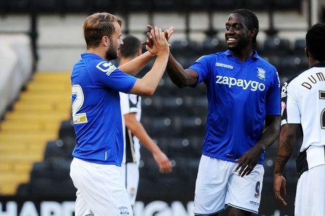 韩足晚报（2025.11.12~13）韩期待击败玻利维亚（韩国足球晚报（2025.11.12-13）：韩国队力争击败玻利维亚）