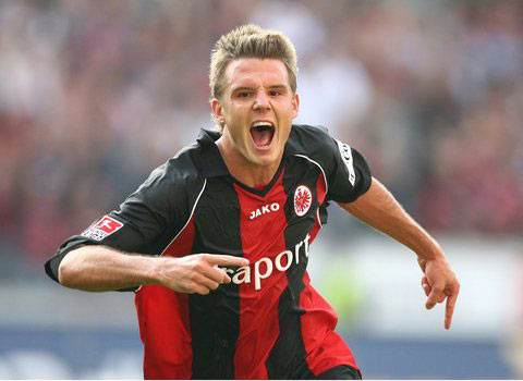 迈尼昂能否续约？阿莱格里：俱乐部正在规划米兰的未来（迈尼昂续约成疑？阿莱格里：米兰正着手规划未来）