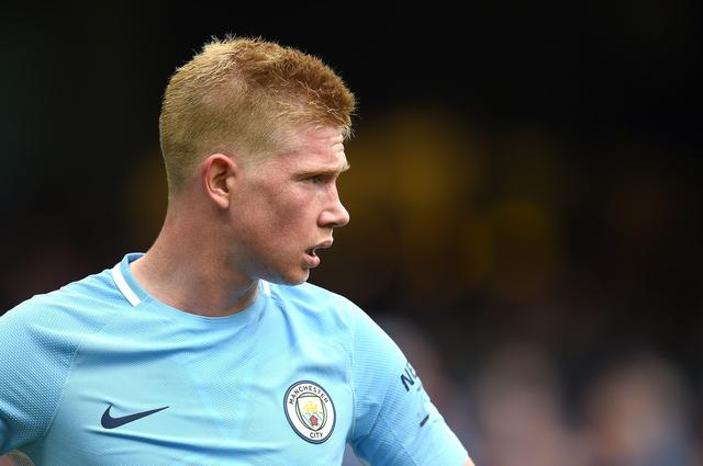 阿森纳领跑英超遭曼城紧追！主场战狼队成保分关键战（曼城紧咬不放，阿森纳为巩固榜首主场硬碰狼队）